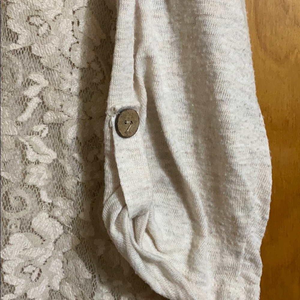 GUC oatmeal lace sweater with 3/4 sleeve size 2xl - Picture 2 of 4